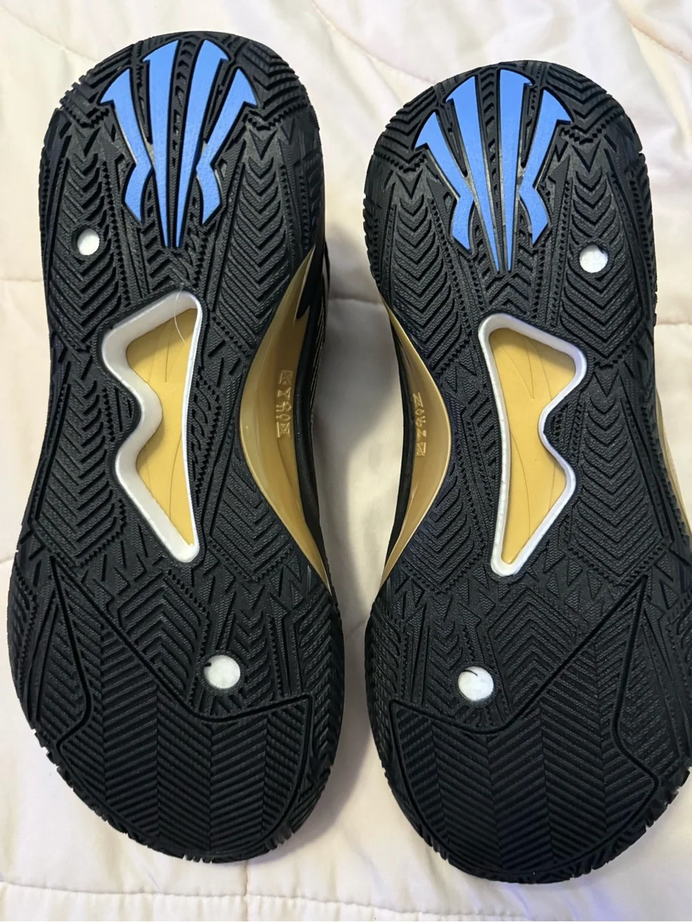 Men's Kyrie Irving 1 Black and Gold Performance Sneakers by